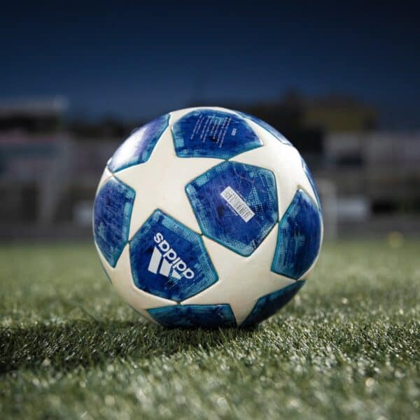 foot Meilleures promotions sur les jeux de hasard avec des footballeurs célèbres