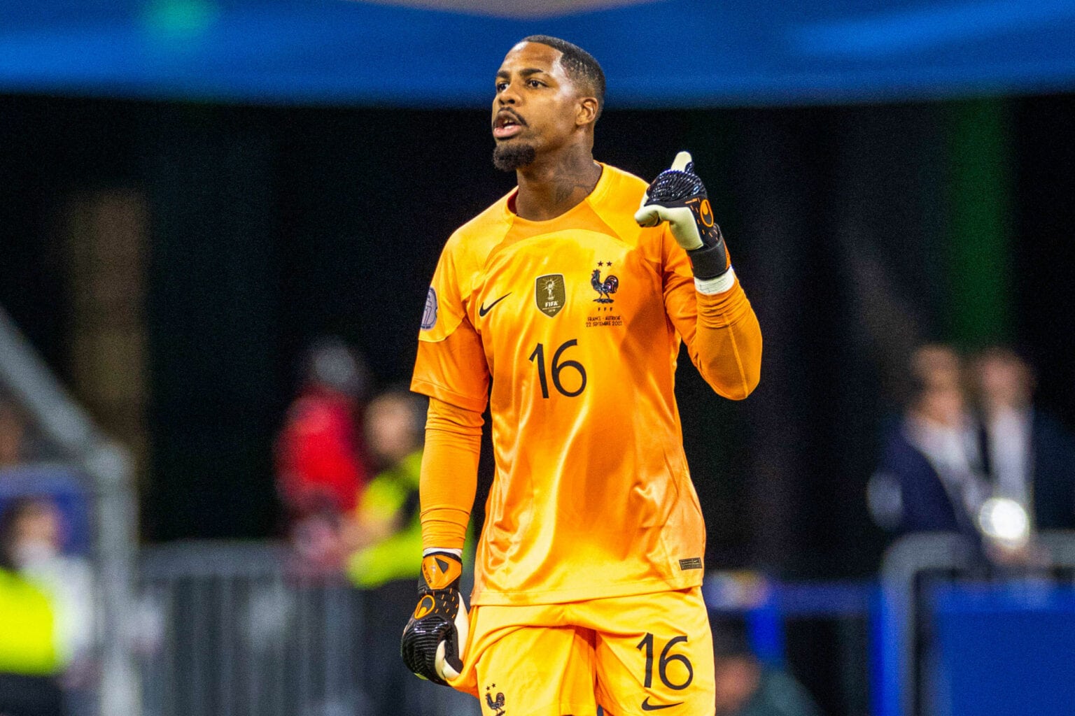 Mike Maignan dans le Top 10 des meilleurs gardiens du monde selon Dida